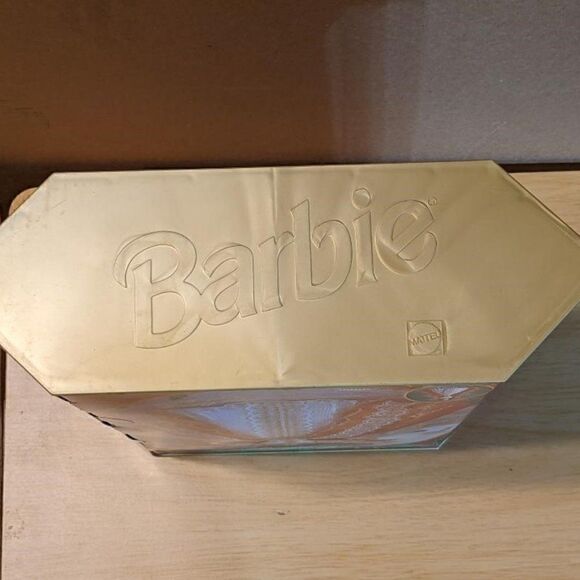 1997 SPECIAL EDITION HAPPY HOLIDAYS BARBIE - NRFB - Picture 4 of 9